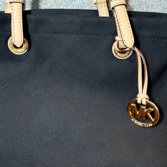 MK bag,Black thick material, leather straps. - Picture 6 of 11